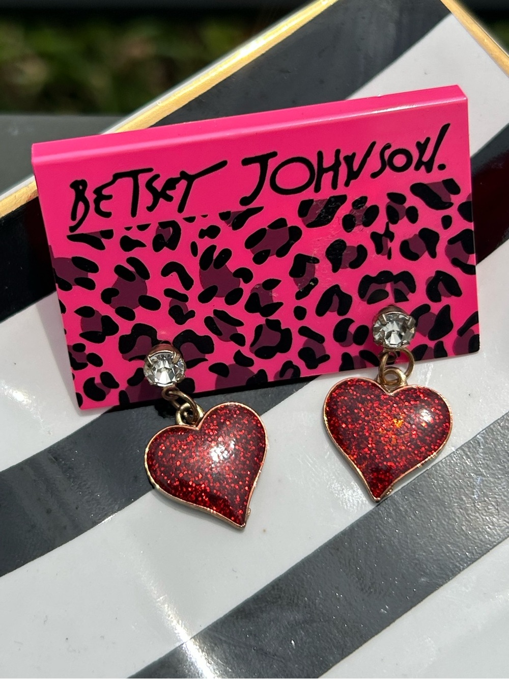 Betsey Johnson Red Glitter & Gold Heart Drop Earrings